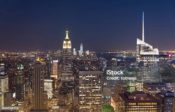 Noite Em Manhattan New York City - Fotografias de stock e mais imagens de Anoitecer - Anoitecer, Ao Ar Livre, Arquitetura