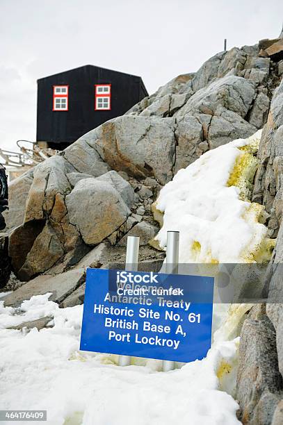 Port Lockroy - Fotografias de stock e mais imagens de Port Lockroy - Port Lockroy, Antártida, A nevar