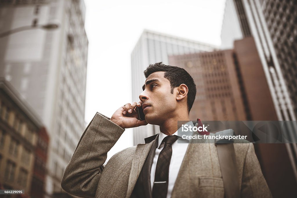 Homme d'affaires sur le téléphone, à manhattan - Photo de Adulte libre de droits