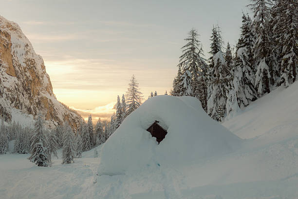 istock Alps, Off-Piste Hut 464267859