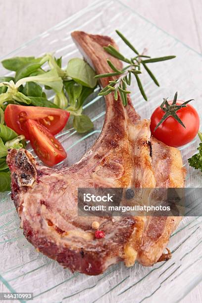 Lamb Kotlet I Warzywa - zdjęcia stockowe i więcej obrazów Barbecue - Barbecue, Bez ludzi, Cielęcina