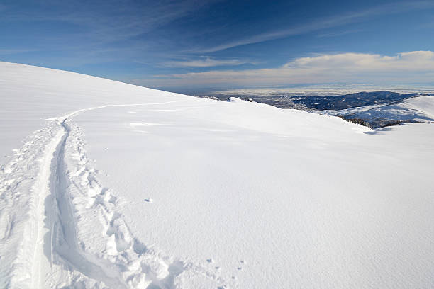 冬の終わ�りには、アルプス - extreme terrain powder snow winter snow ストックフォトと画像