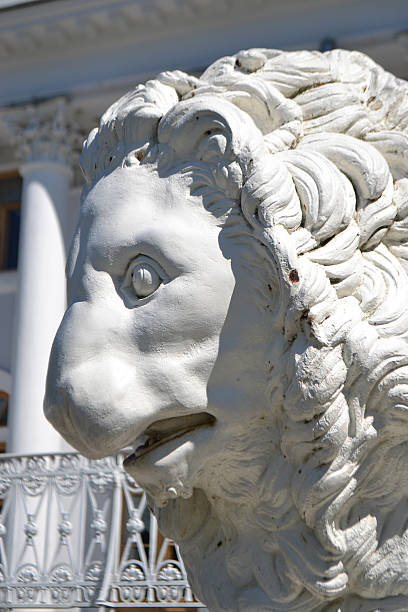 istock Sculpture of lion 464371665