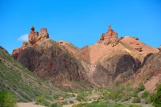 казахстан, чарынский - canyon plateau large majestic стоковые фото и изображения