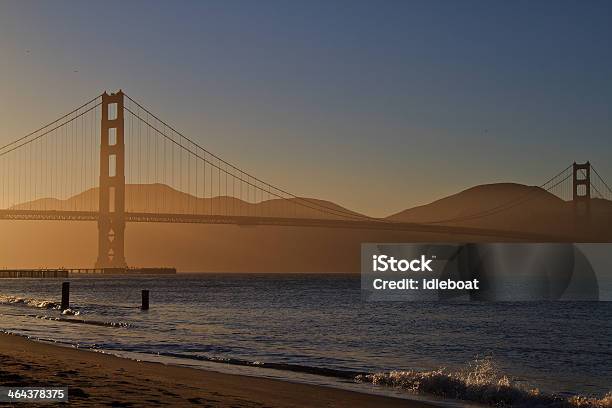 Golden Gate Al Tramonto - Fotografie stock e altre immagini di Baia - Baia, Baia di San Francisco, Composizione orizzontale