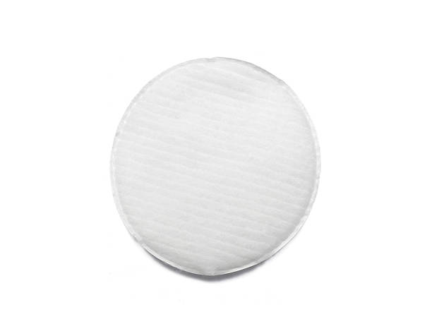 almohadilla de algodón aislado en blanco - relleno ropa protectora deportiva fotografías e imágenes de stock