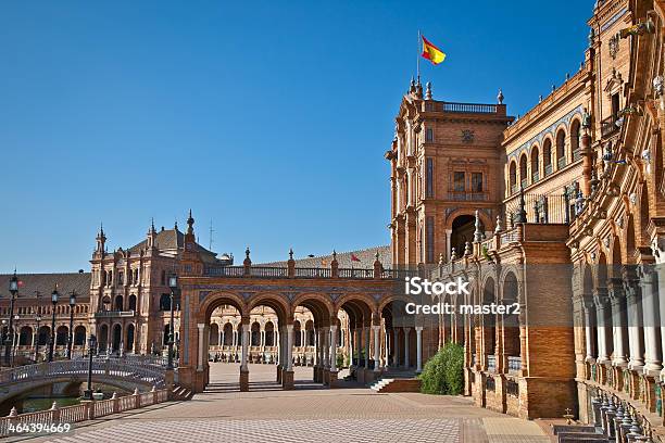 Foto de Plaza De Espana Em Sevilha Na Espanha e mais fotos de stock de Cultura Espanhola - Cultura Espanhola, Espanha, Pequeno