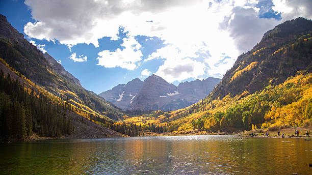 istock Maroon Bells and Lake 464417394