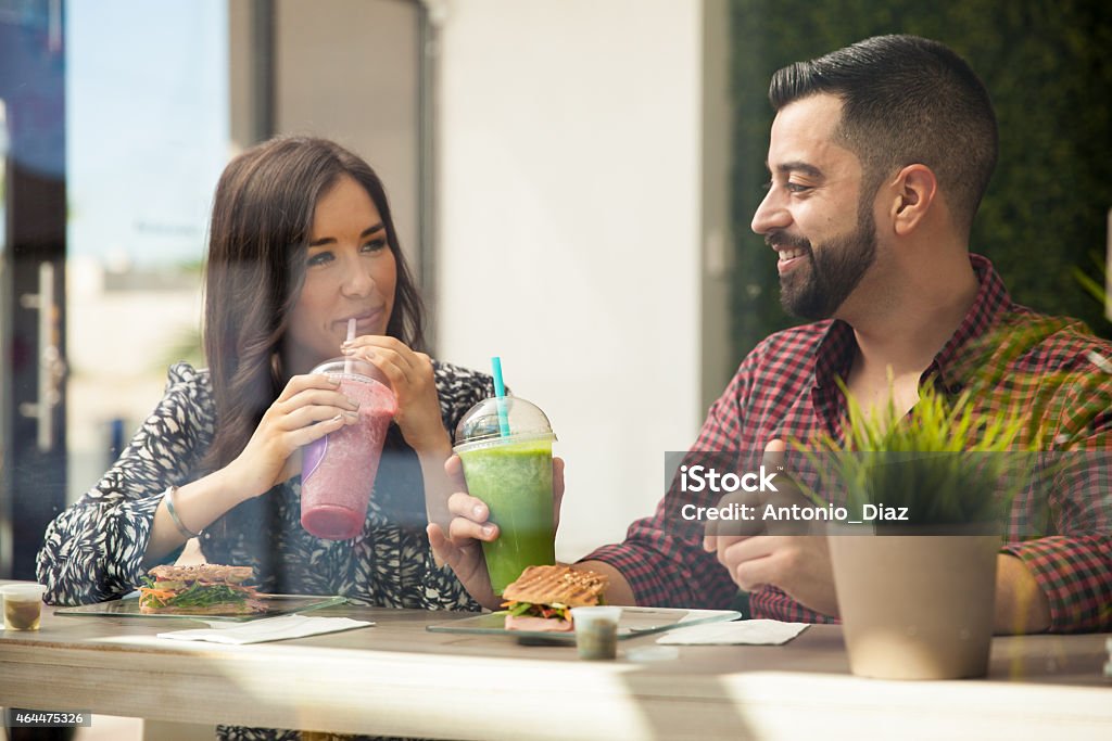 Hanging out in eine Saft-bar - Lizenzfrei Smoothie Stock-Foto