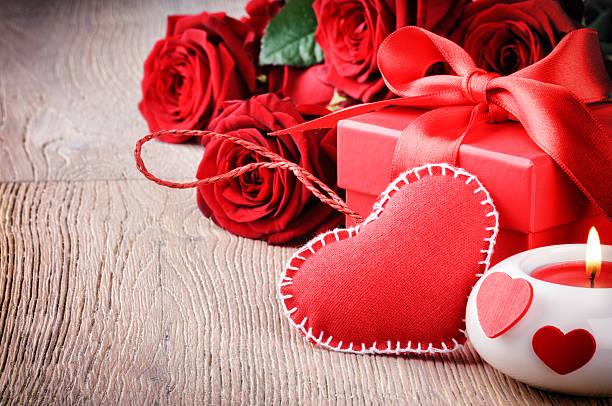 istock Red roses and Valentin's gift 464485444