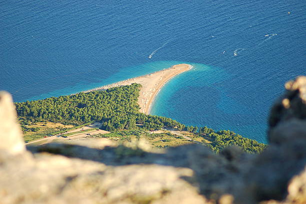 spektakularne widoki na golden cape na brač, chorwacja - kiteboarding sunlight croatia dalmatia zdjęcia i obrazy z banku zdjęć