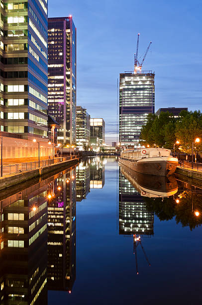 istock Modern apartments in Canary Wharf 464505317