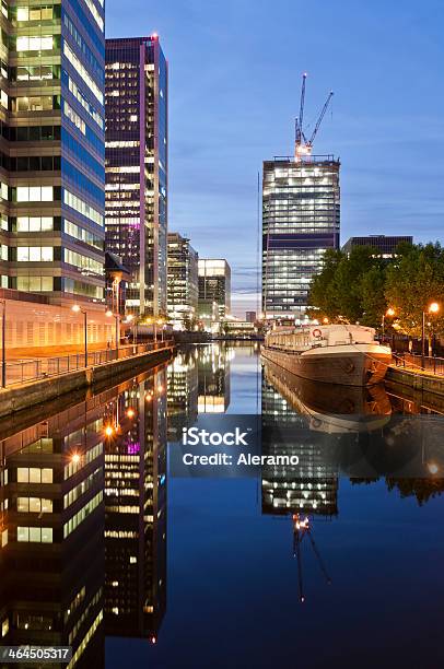 Modern Apartments In Canary Wharf Stock Photo - Download Image Now - Apartment, Architecture, Banking