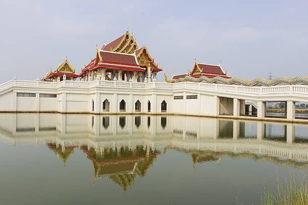 tempio di maha rajavidlayala chulalongkorn university - wat maha that foto e immagini stock