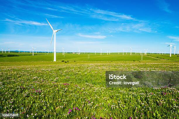 Энергогенерирующие Ветряные Мельницы — стоковые фотографии и другие картинки Без людей - Без людей, Весна, Ветер