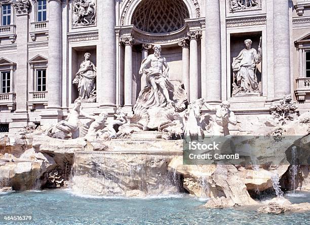 Fonte De Trevi Roma Itália - Fotografias de stock e mais imagens de Barroco - Barroco, Capitais internacionais, Cultura Italiana