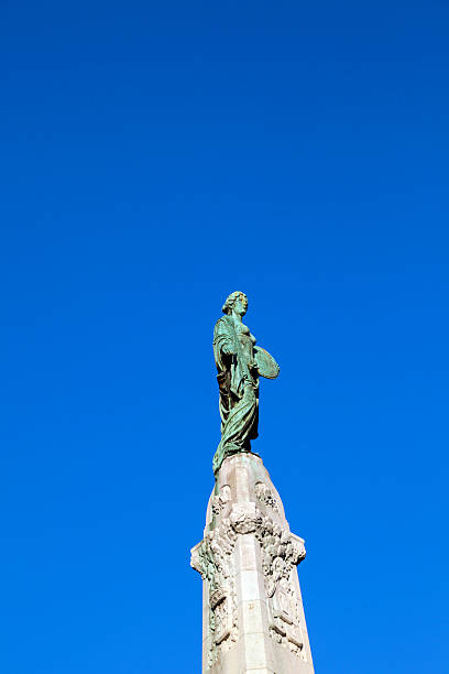 istock Unity memorial in Frankfurt with Clio, muse of history 464519151