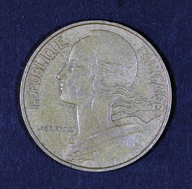 moeda francesa retrato. - france currency macro french coin - fotografias e filmes do acervo