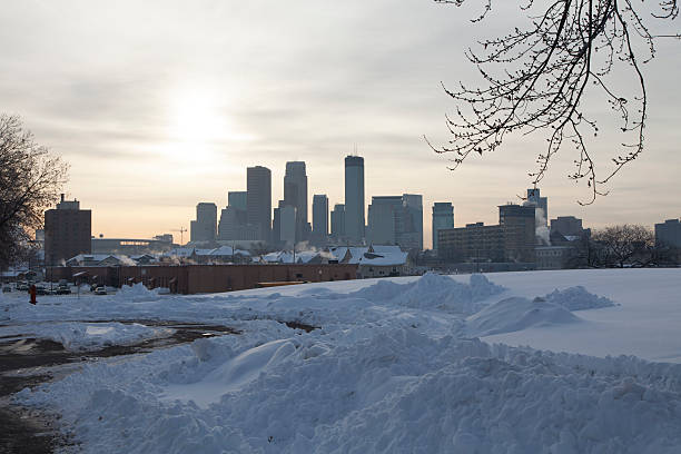 istock Minneapolis Minnesota sunrise skyline with snow 464569416