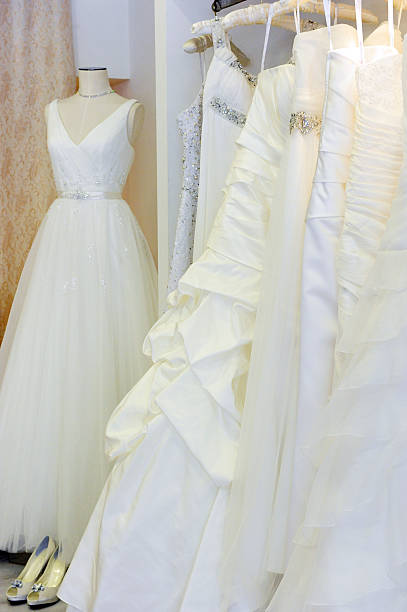 istock bridal shop, shopping 464570252