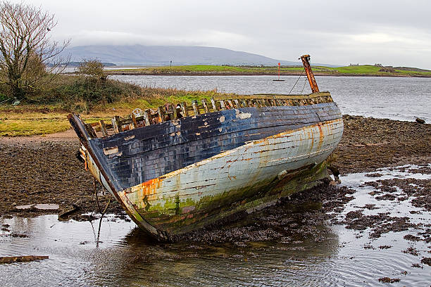 istock Abandoned boat, Co. Sligo, Ireland 464583924