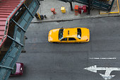 yellow-taxi-cab-in-new-york.jpg?b=1&s=170x170&k=20&c=0eqFyzJkNuX1U_MiXD26an6J7lX5_SZq_AMLfH2pLh4=