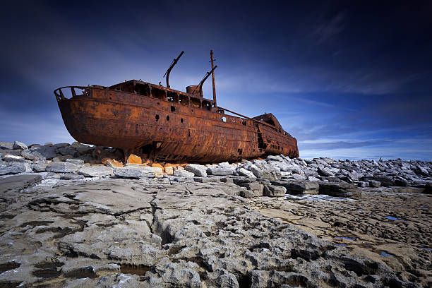 mv plassy - inisheer imagens e fotografias de stock