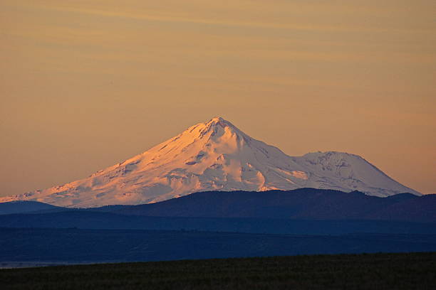 istock Mt. Shasta Zoom 464621834