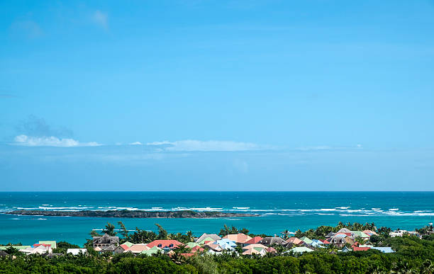 istock Colorful Houses In the Ocean Front 464659575