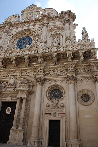 basilica di santa croce - front door international landmark local landmark national landmark foto e immagini stock