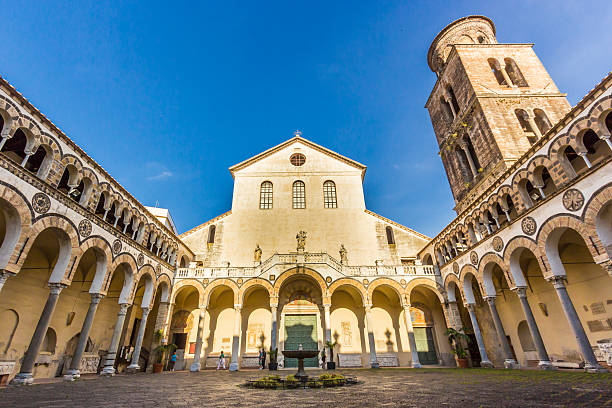 cattedrale di salerno - salerno foto e immagini stock