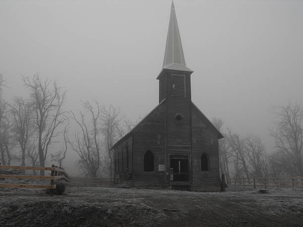 istock Abandoned Old Church Building in Oregon 464706046