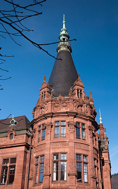 Torre dos antigos edifícios na Alemanha - fotografia de stock