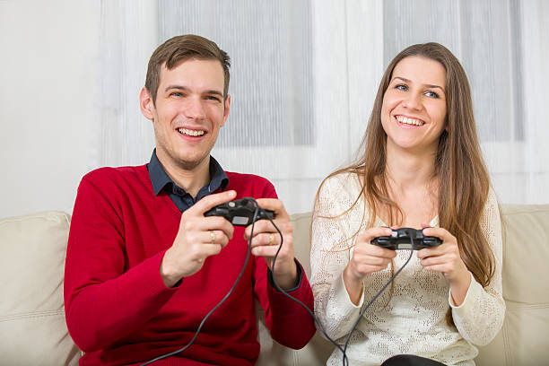 istock Couple Playing Video Games 464788056