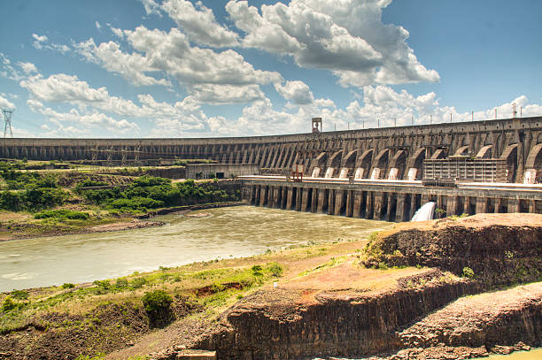 zapora itaipu - itaipu dam zdjęcia i obrazy z banku zdjęć