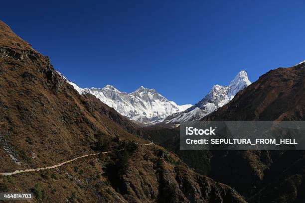 Амадаблам Пик Из Непала На Эверест Trek — стоковые фотографии и другие картинки Азия - Азия, Без людей, Возвышенность