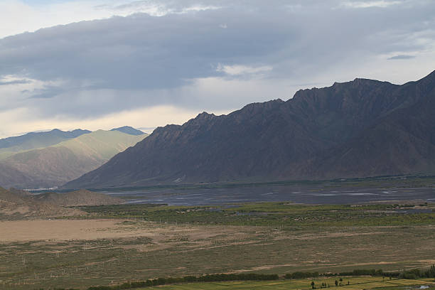 istock The foothills of Tibet 464832370