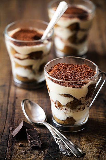 tiramisu - tiramisu dessert italian culture spoon zdjęcia i obrazy z banku zdjęć