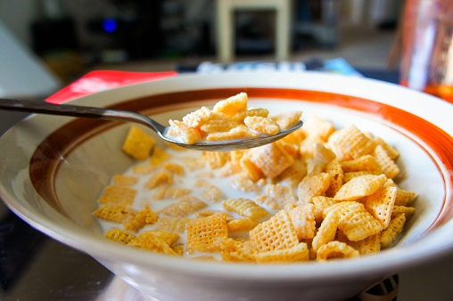 cereal, bowl, milk, breakfast, food, tasty, morning, wake up, rice, chex, spoon, meal,