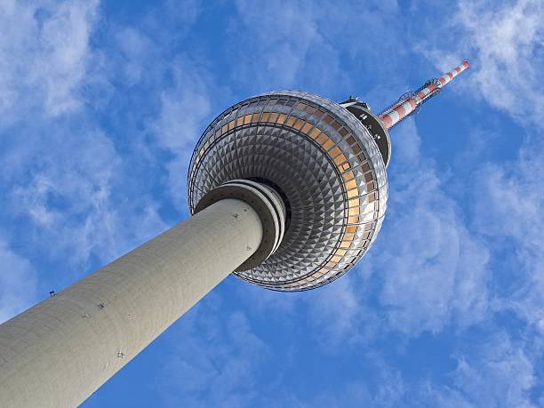 tv 타워에 위치한 alexanderplatz, 베를린, 독일 - berlin radio tower 뉴스 사진 이미지