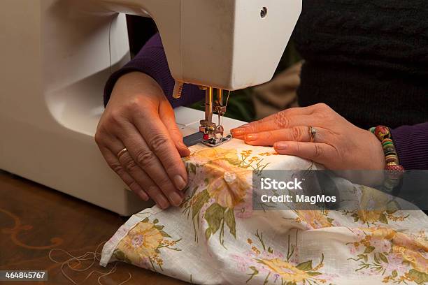 Dressmaker W Pracy - zdjęcia stockowe i więcej obrazów Artykuły do szycia - Artykuły do szycia, Czerwony, Część