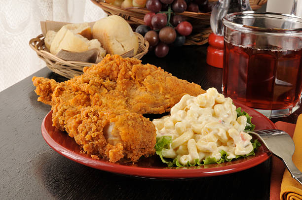 Fried chicken with macaroni salad