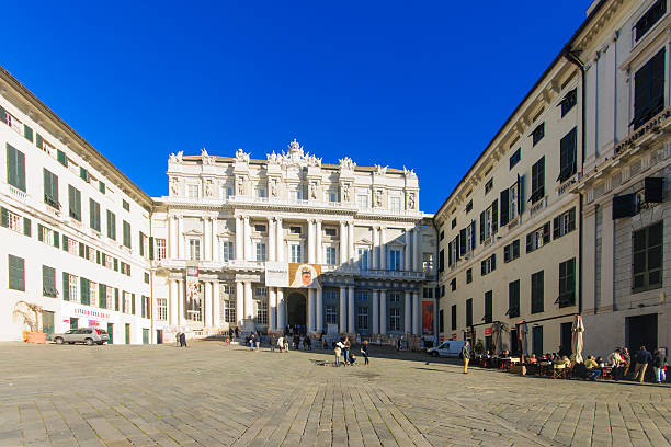 マッテオッティ広場、ジェノバ - doges palace ストックフォトと画像