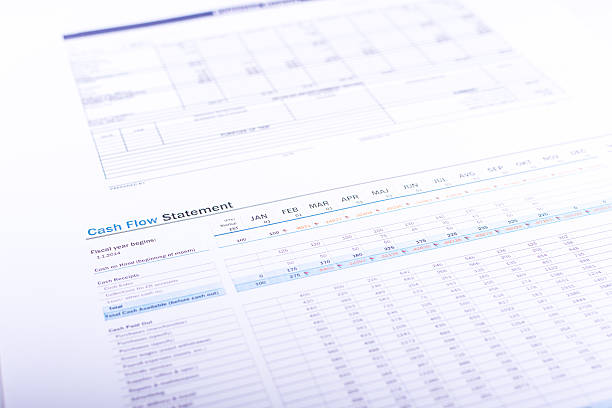 a partial view of a cash flow statement - 現金流轉 圖片 個照片及圖片檔