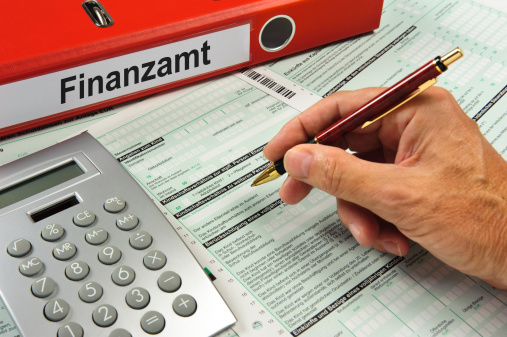 german tax form for tax office - Finanzamt - with calculator