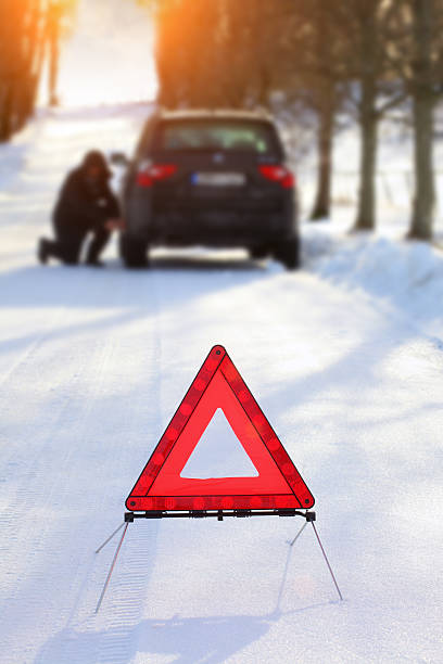 istock Car with a breakdown in the winter 464906390