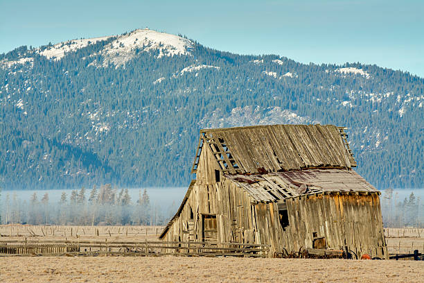 istock Idaho mountain and a rustic barn in the country 464928995