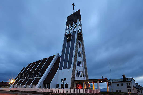 ハンメルフェスト教会,ノルウェー - hammerfest ストックフォトと画像