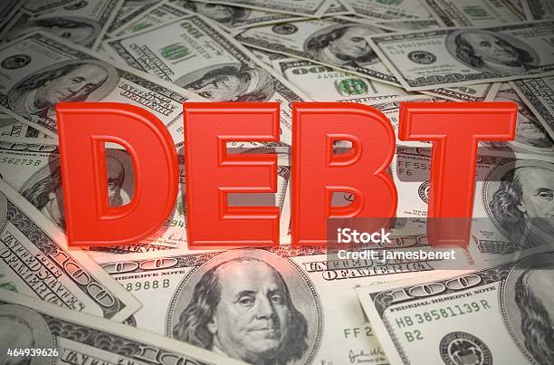 Schulden Wort Auf Hundertdollarnoten In Der Illustration Stockfoto und mehr Bilder von 2015