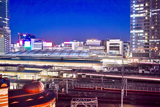 istock Night view of Tokyo Station 464941051
